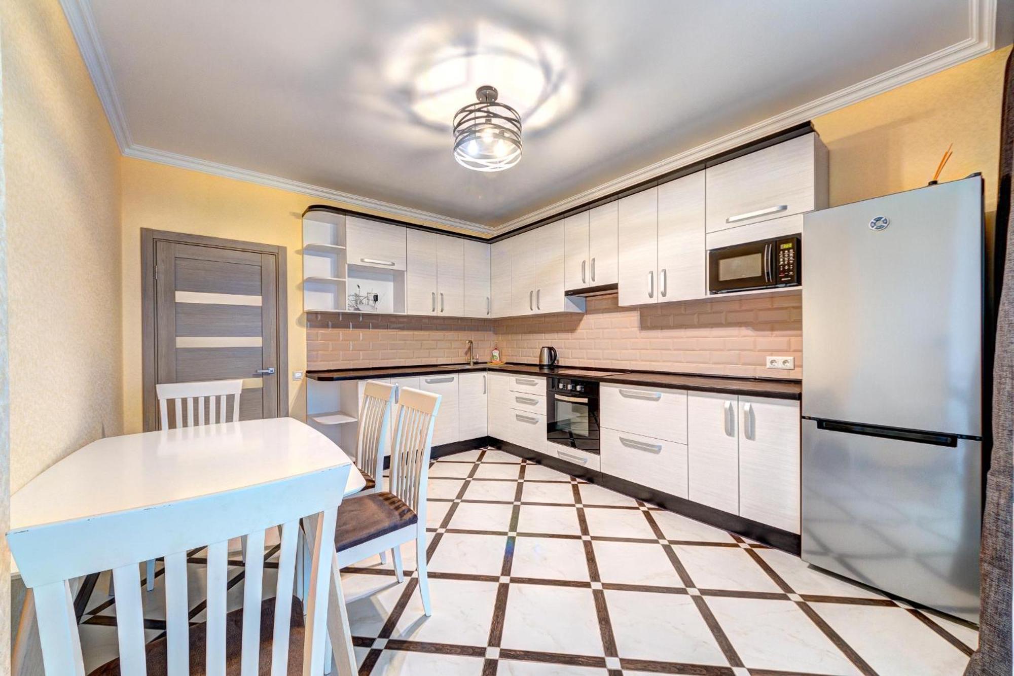Apartment Voskresenska 18 , Парковые Озера Kiev Ruang foto