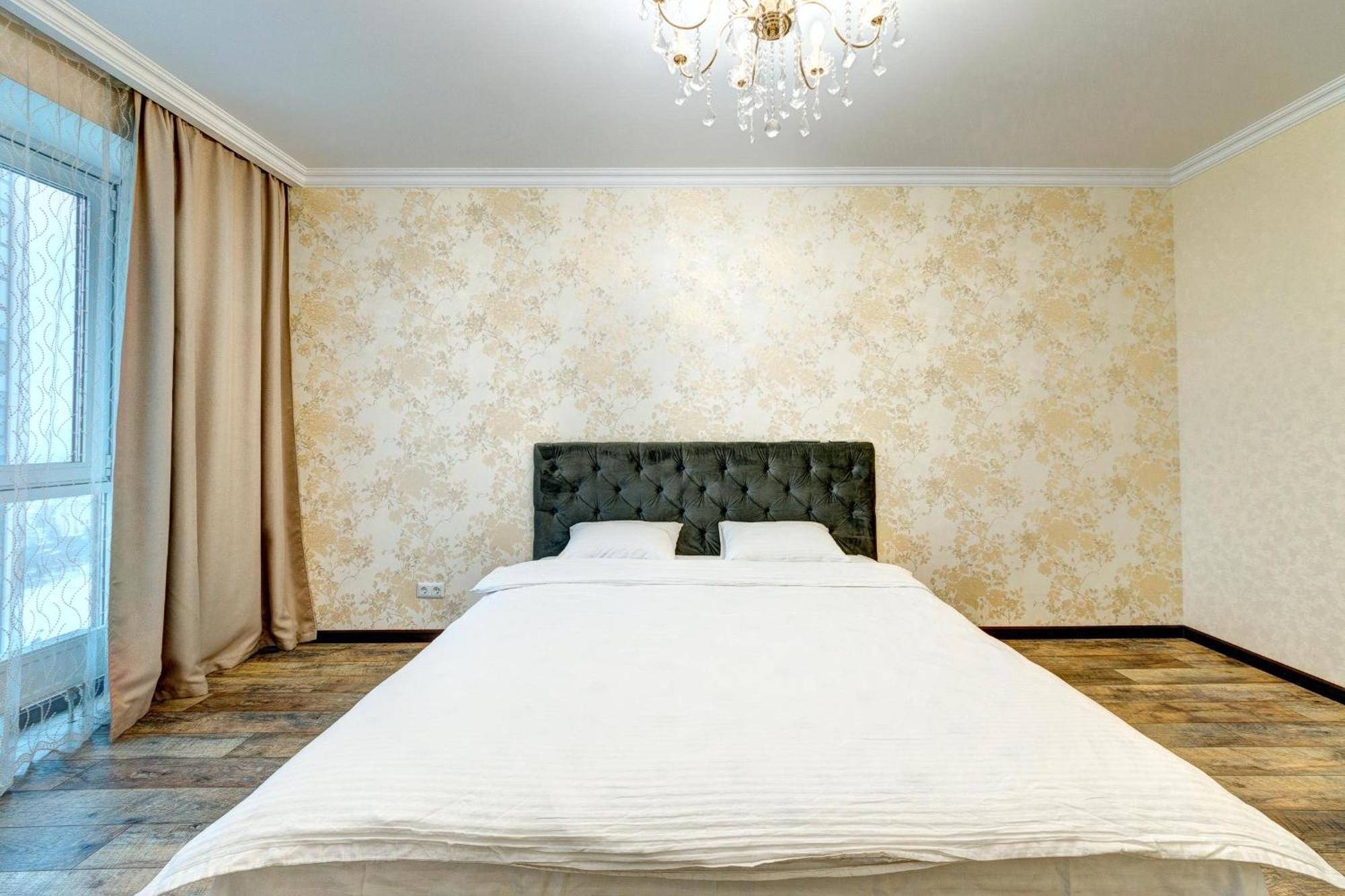 Apartment Voskresenska 18 , Парковые Озера Kiev Ruang foto