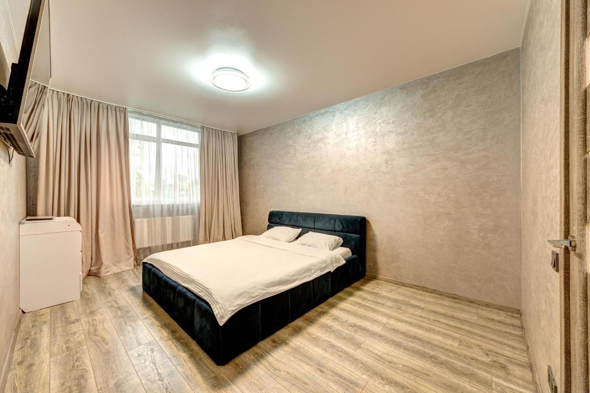 Apartment Voskresenska 18 , Парковые Озера Kiev Ruang foto