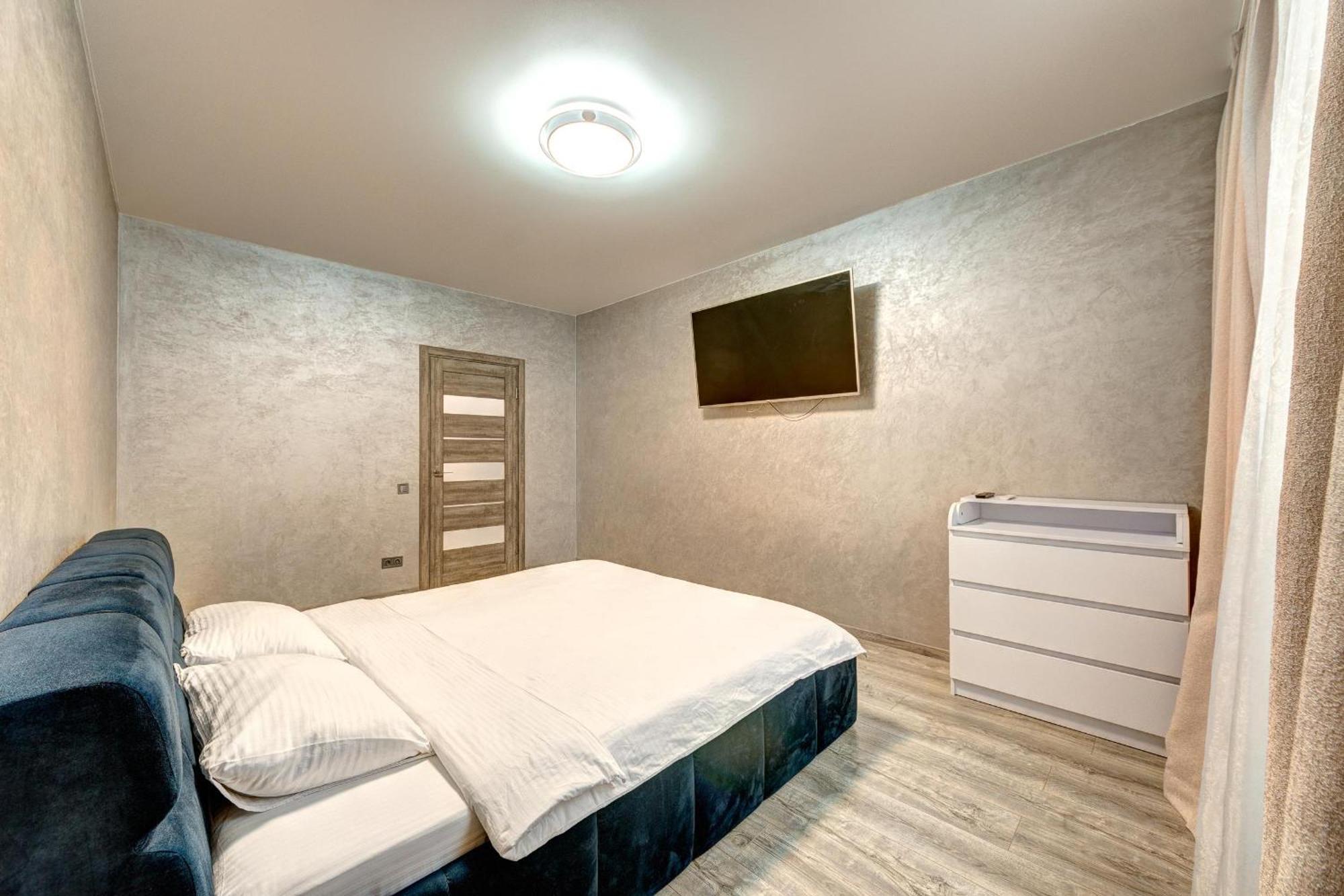 Apartment Voskresenska 18 , Парковые Озера Kiev Ruang foto