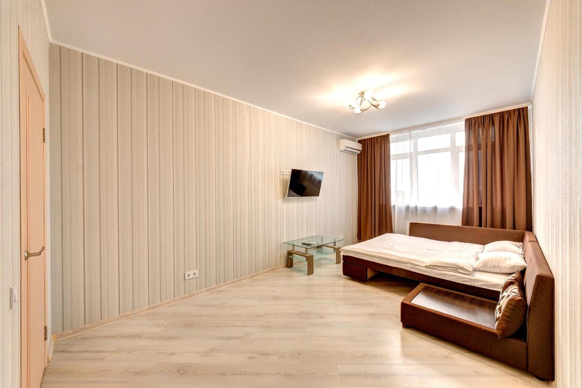 Apartment Voskresenska 18 , Парковые Озера Kiev Ruang foto