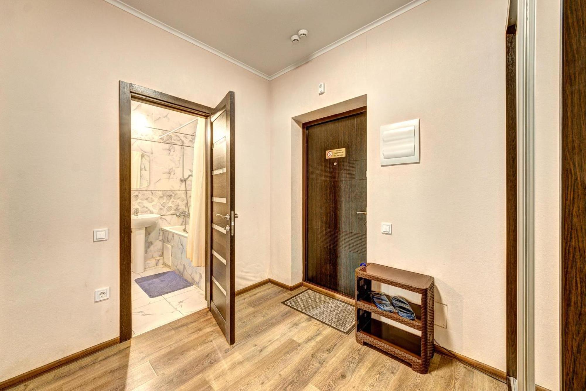Apartment Voskresenska 18 , Парковые Озера Kiev Ruang foto