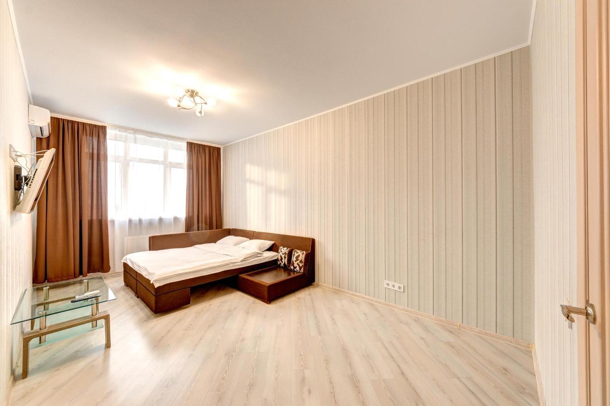Apartment Voskresenska 18 , Парковые Озера Kiev Ruang foto