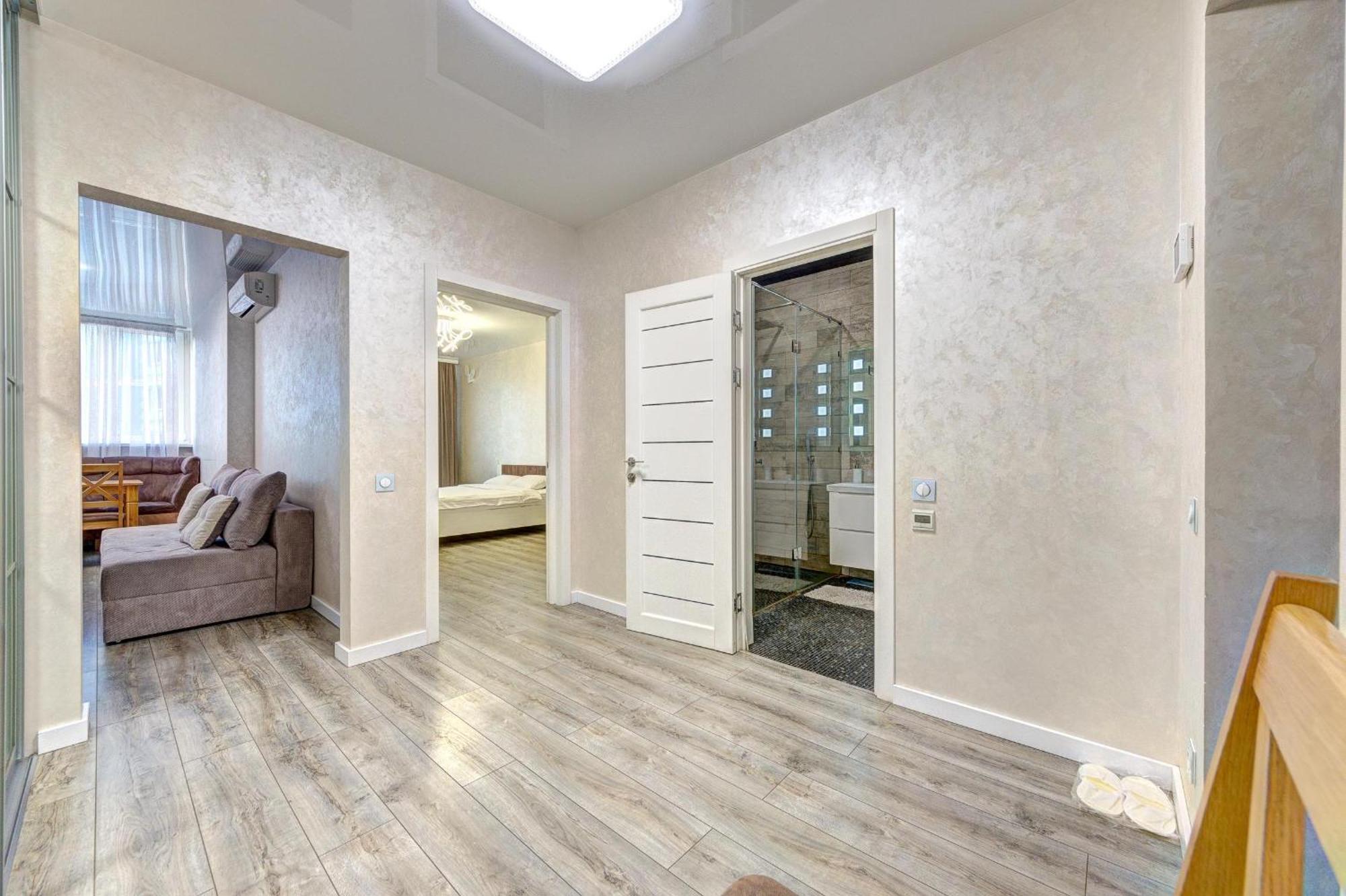 Apartment Voskresenska 18 , Парковые Озера Kiev Ruang foto
